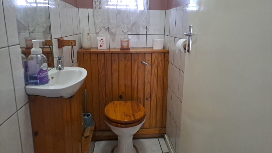 4 Bedroom Property for Sale in Universitas Free State